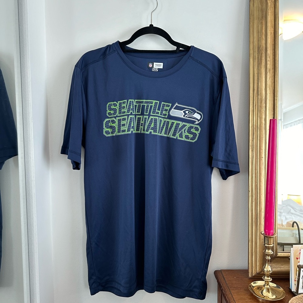 Seattle Seahawk athletic shirt men’s large